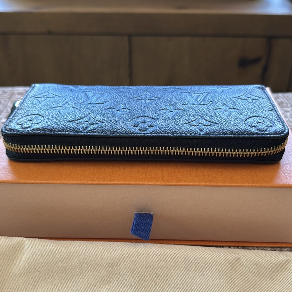 Louis Vuitton Black Clemente Empreinte Leather Wallet - Authentic - Picture 5 of 12